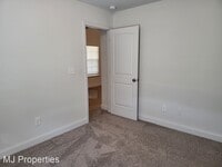 125 Harold Murphy Dr photo'
