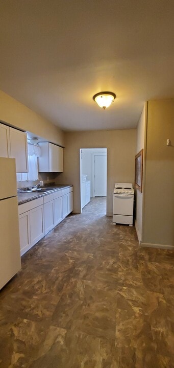 711 Pine St, Unit #1 in Sault Ste. Marie, MI - Foto de edificio