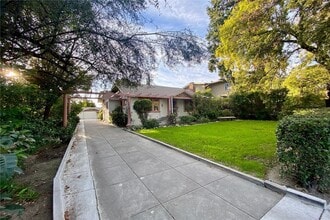 901 N Indian Hill Blvd in Claremont, CA - Building Photo - Building Photo