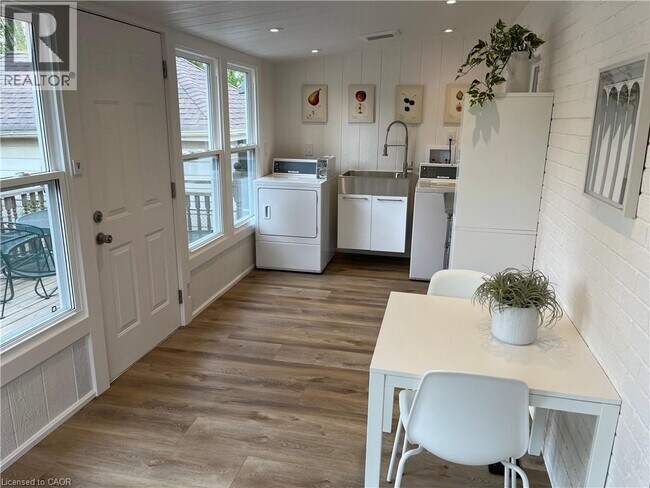 179 Paradise Rd N in Hamilton, ON - Building Photo - Building Photo