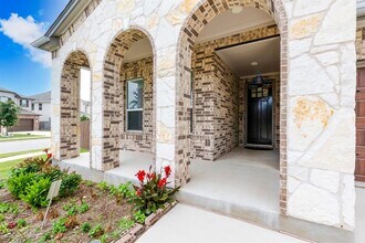 1729 Stringer Pass in Leander, TX - Building Photo - Building Photo