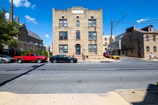 439 Walnut St in Allentown, PA - Building Photo