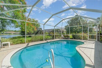 4122 Olde Meadowbrook Ln in Bonita Springs, FL - Building Photo - Building Photo