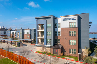 Lakeview Pointe Apartments in Garland, TX - Building Photo - Building Photo