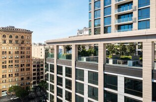 400 S Broadway, Unit 917 in Los Angeles, CA - Building Photo