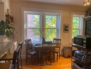 252 Harvard St in Cambridge, MA - Building Photo - Building Photo
