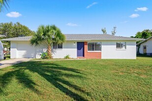 1130 Alabar Ln in Cape Coral, FL - Building Photo