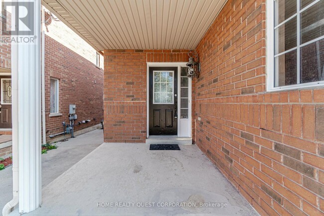 3398 Angel Pass Dr in Mississauga, ON - Building Photo - Building Photo