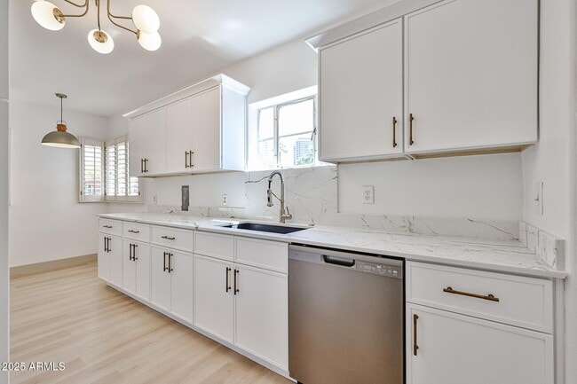 property at 63 W Windsor Ave