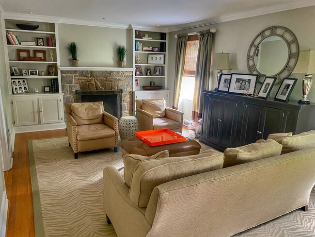 10 Ludlow Manor in Norwalk, CT - Building Photo - Building Photo