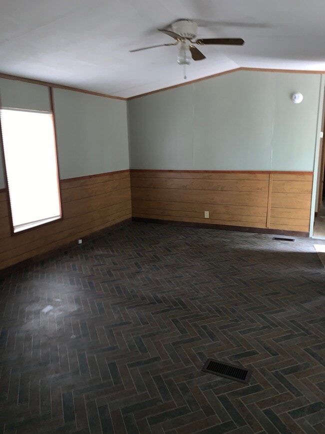 143 Thompson Rd in Allenhurst, GA - Building Photo - Building Photo