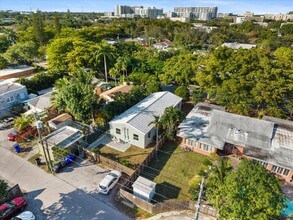 1928-1930-1930 Adams St in Hollywood, FL - Building Photo - Building Photo
