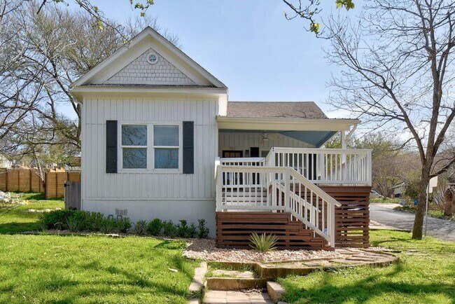 property at 701 Blanco St
