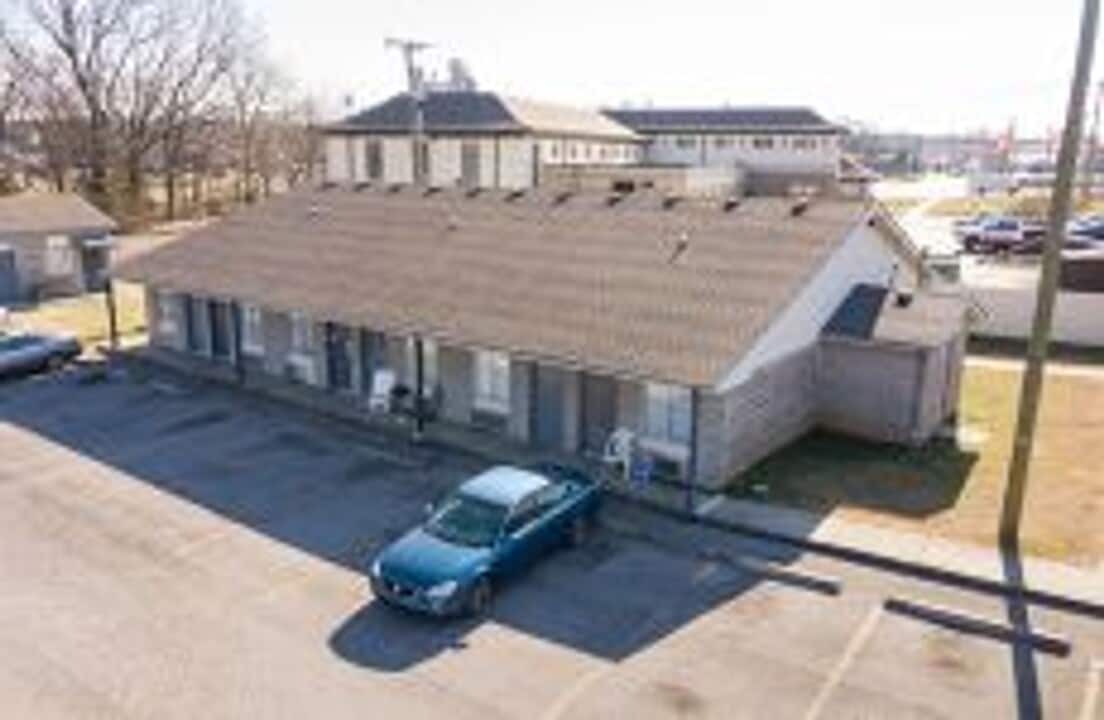 Studio 48 Apartments in La Vergne, TN - Foto de edificio