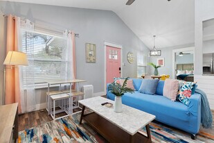 511 N Racine St in Rockport, TX - Building Photo