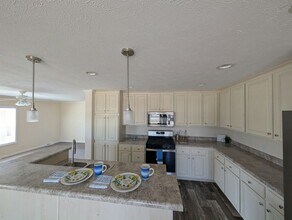 52545 Elmcrest Ct in Chesterfield, MI - Building Photo - Building Photo