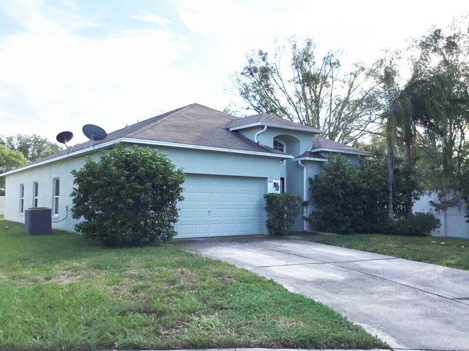 448 Marathon Ln in Sanford, FL - Building Photo