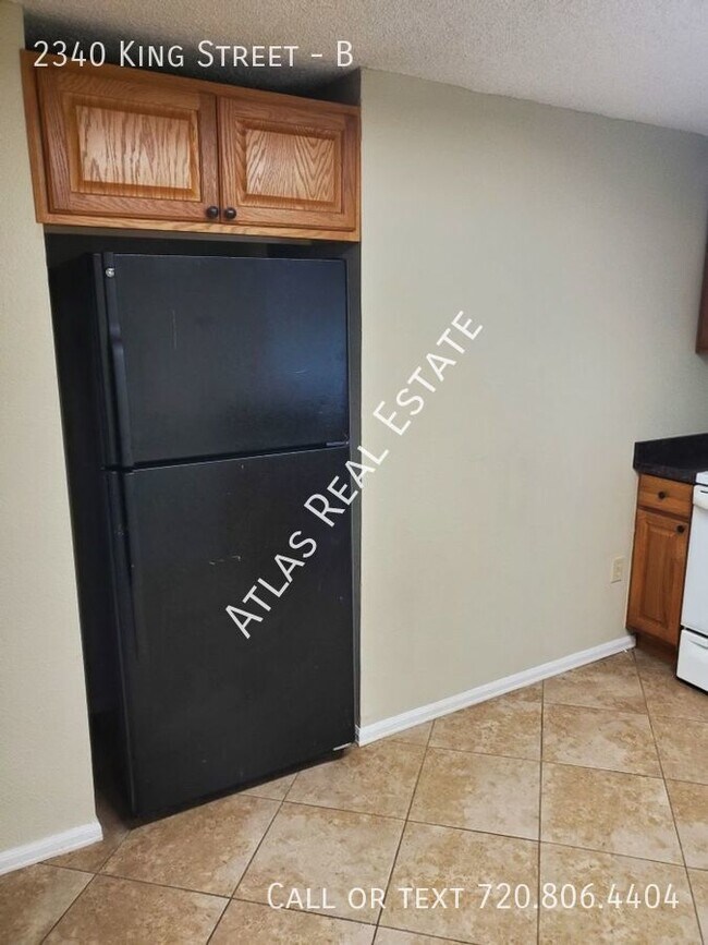 2340 King St-Unit -B in Colorado Springs, CO - Foto de edificio - Building Photo
