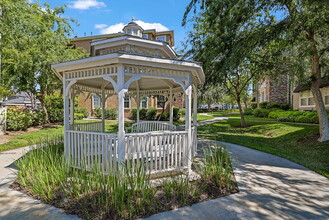 Bridgeport Coast in Santa Clarita, CA - Building Photo - Building Photo
