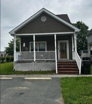 30 Kelley Gibson St in Easton, MD - Building Photo