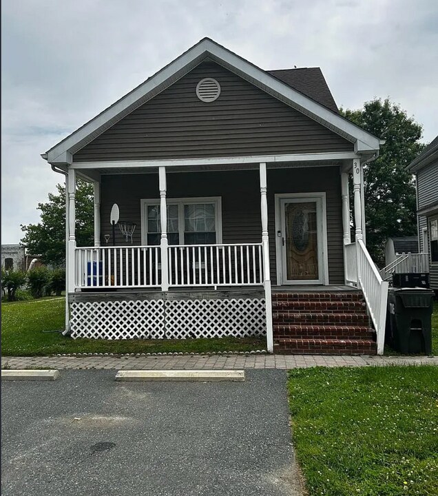 30 Kelley Gibson St in Easton, MD - Building Photo