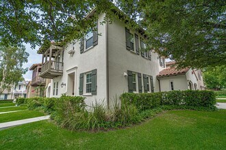 27008 San Ysidro Ave in Santa Clarita, CA - Building Photo - Building Photo