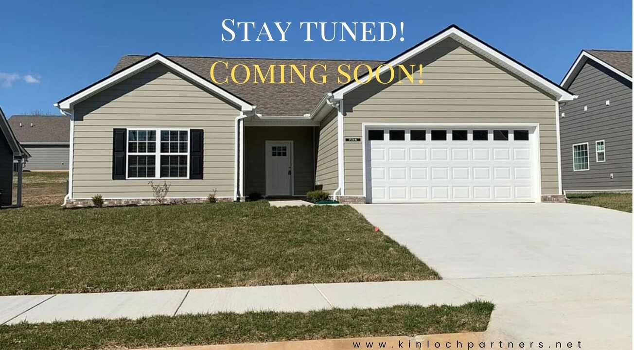 734 W Coker Way in Spring Hill, TN - Building Photo