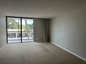 3490 N Key Dr in North Fort Myers, FL - Building Photo - Building Photo