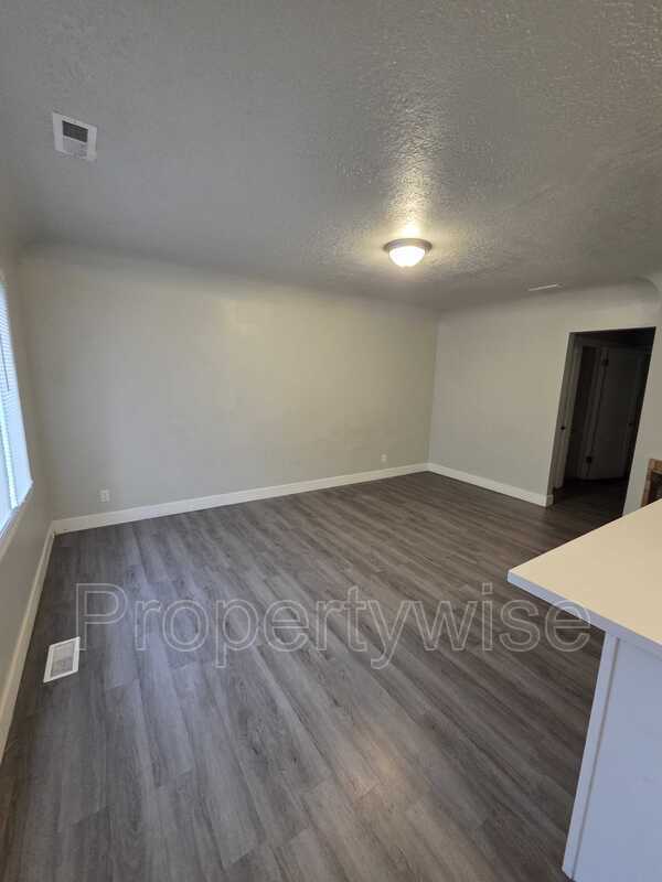 136 S 900 E in Salt Lake City, UT - Building Photo - Building Photo