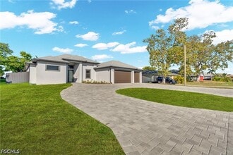 118 NW 2nd Ave in Cape Coral, FL - Building Photo - Building Photo