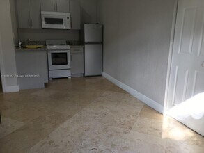 15359 SW 172nd Terrace in Miami, FL - Building Photo - Building Photo