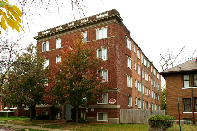 Park Square Apartments in Detroit, MI - Building Photo - Building Photo