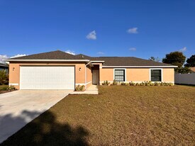 129 NE 6th Ave in Cape Coral, FL - Building Photo
