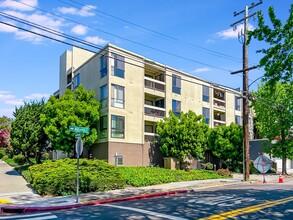 220 Perkins St in Oakland, CA - Building Photo - Building Photo