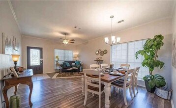 217 Corsica Dr in Cibolo, TX - Building Photo - Building Photo