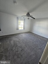 10 Coliston Rd in Reisterstown, MD - Foto de edificio - Building Photo