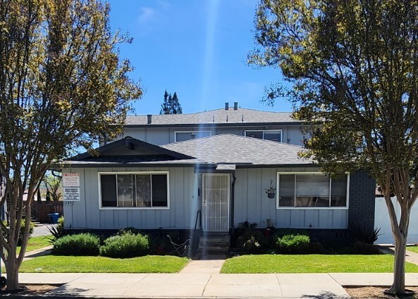 1240 Juniper Dr in Gilroy, CA - Building Photo - Building Photo