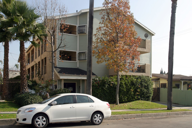 1410 Coronado Ave in Long Beach, CA - Foto de edificio - Building Photo