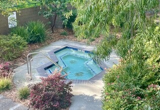 400 Davey Glen Rd in Belmont, CA - Building Photo - Building Photo