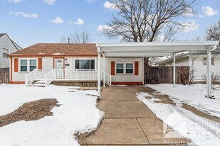 2445 N Chautauqua Ave in Wichita, KS - Building Photo