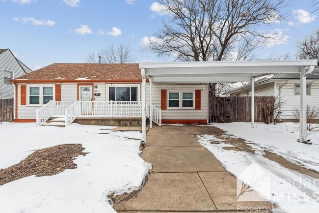 property at 2445 N Chautauqua Ave