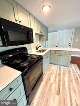 400 E Liberty St, Unit B in Charles Town, WV - Building Photo - Building Photo
