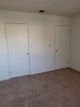 15549 Barranca Way-Unit -4 in Victorville, CA - Building Photo - Building Photo