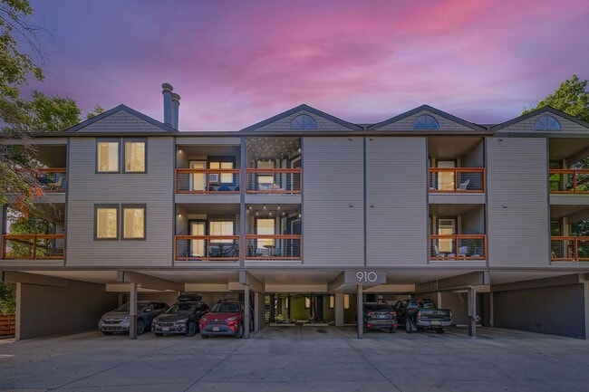 property at 910 Portland Pl