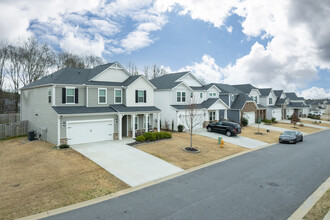 326 Pewter cir in Simpsonville, SC - Building Photo - Building Photo