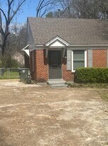 3764 Carnes Ave in Memphis, TN - Building Photo