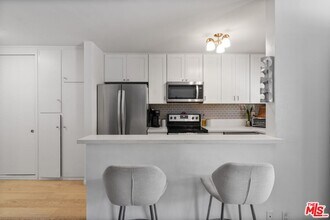 8630 Falmouth Ave in Los Angeles, CA - Building Photo - Building Photo