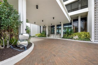 770 S Palm Ave in Sarasota, FL - Building Photo - Building Photo