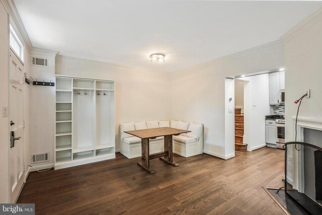 property at 671 S Columbus St