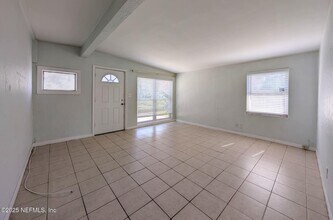 802 8th Ave N in Jacksonville Beach, FL - Building Photo - Building Photo